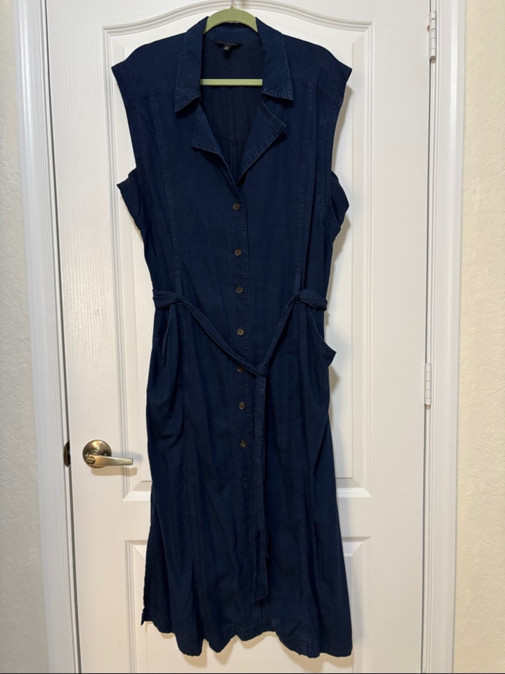 Banana Republic Navy Sleeveless Button-Front Midi Dress with Tie